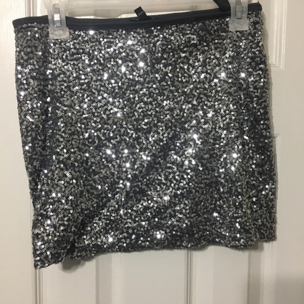 **SOLD**Express Skirt